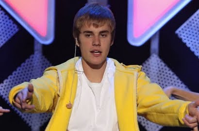 Justin Bieber Amuk Paparazzi yang Berteriak Padanya, Lagi HorasSumutNews.com - Berita Terkini Terbaru Hari Ini -lagi-lagi menjadi sorotan karena perilakunya yang kasar. Pelantun "Cold Water" ini kepergok mengamuk pada paparazzi yang memburunya di Hollywood Barat pada Sabtu (10/12) kemarin. 