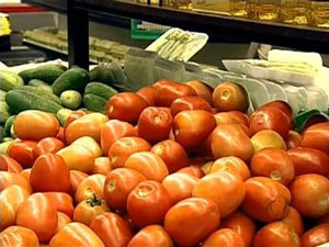 Preço do quilo do tomate apresentou alta de 26,63% em novembro, aponta pesquisa (Foto: Reprodução/RPCTV)