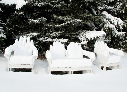 white lounge 2