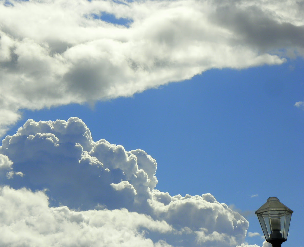 It's clouds' illusions I recall, I really don't know clouds at all