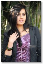 Archana Showing Her Thighs