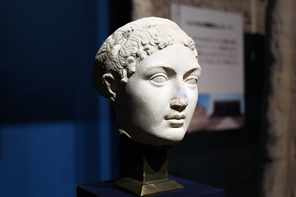 古代エジプトの美女がずらり 東京国立博物館で クレオパトラとエジプトの王妃展 ニュース アイエム インターネットミュージアム