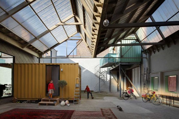 Casa dentro de un edificio