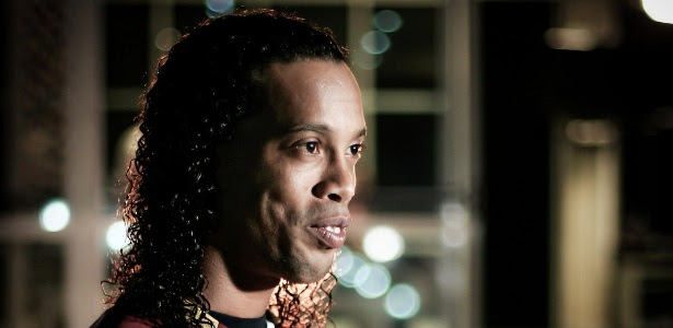 Ronaldinho Gaúcho vive bom momento em campo no Atlético-MG, mas festas continuam