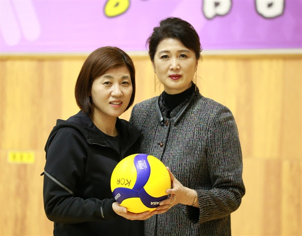 유애자·장윤희 배구 해설위원, "대표팀 선수들과 함께 뛸 것 ...