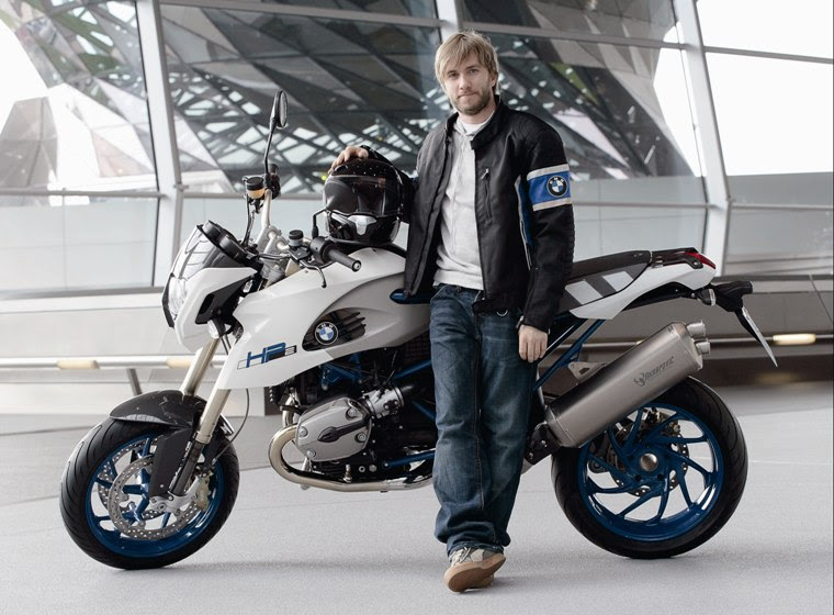 2009 BMW HP2 Megamoto Picture
