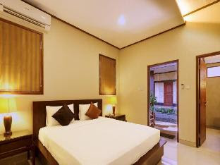 Yulia Beach Inn Hotel