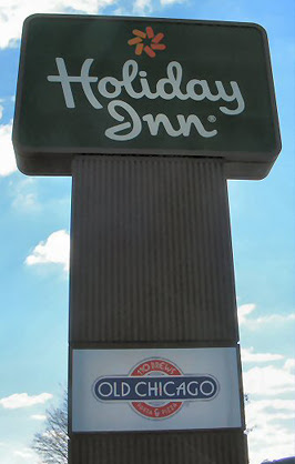 Old Chicago sign at Elk Grove Village, Illinois