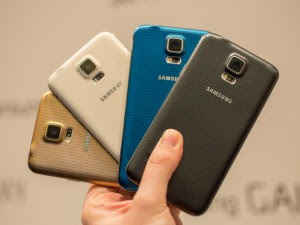 samsung galaxy s5 mwc 2014 24 610x458 300x225 مقارنة بين جالاكسي اس 5 و ايفون 5 اس