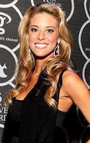 Carrie Prejean to Keep Her