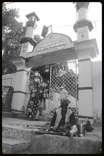 Teri Rahon Main Khade Hain Dil Tham Ke Ham Hain Bhikari Tere Nam Ke .. by firoze shakir photographerno1