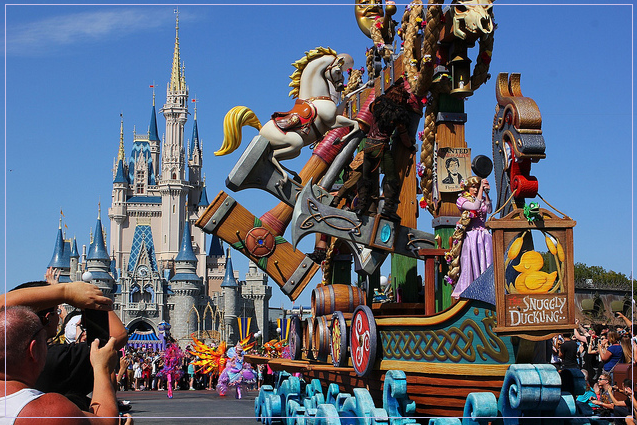 エレクトリカルパレードがリニューアル決定で何が変わる 加入したラプンツェルのフロートに大注目 Disneyお出かけ情報