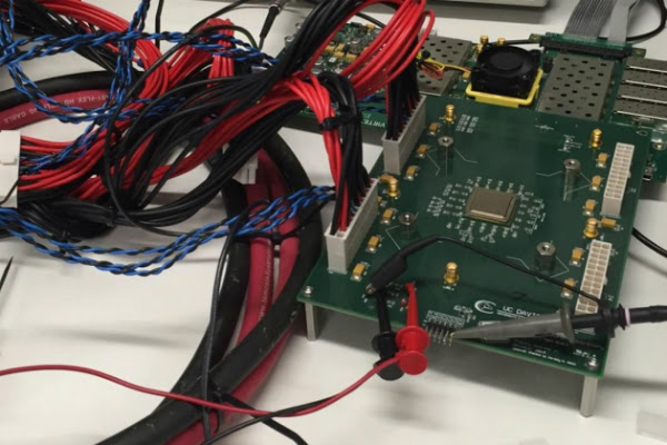 الكشف عن أول معالج في العالم بـ 1000 نواة ! 