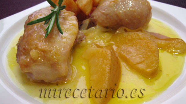 Pollo con manzana a la naranja.