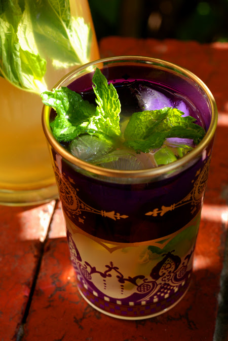 mint and ginger tea© by Haalo