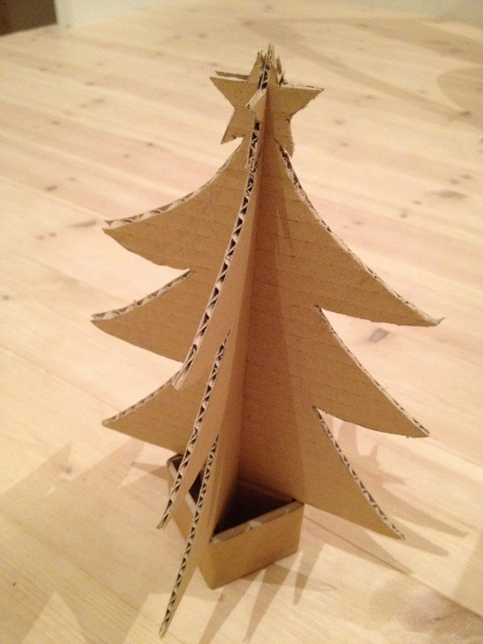 ダンボールクリスマスツリー 3 Tree House