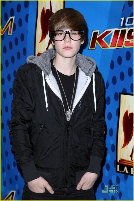 If you don't have accurate details regarding justin bieber hair look alikes, 