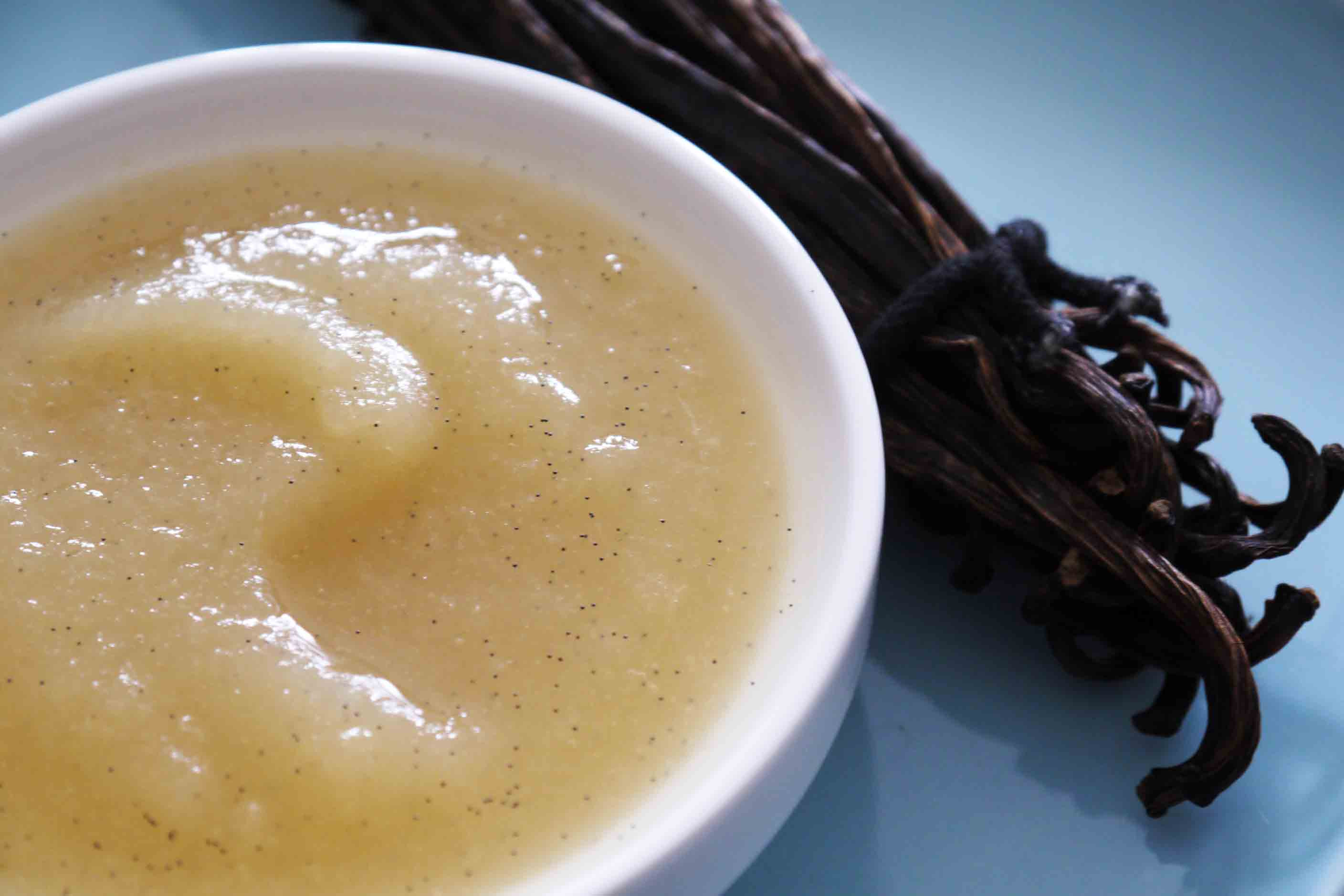 Compote Pomme Banane Pruneau Une Recette De Regalez Bebe