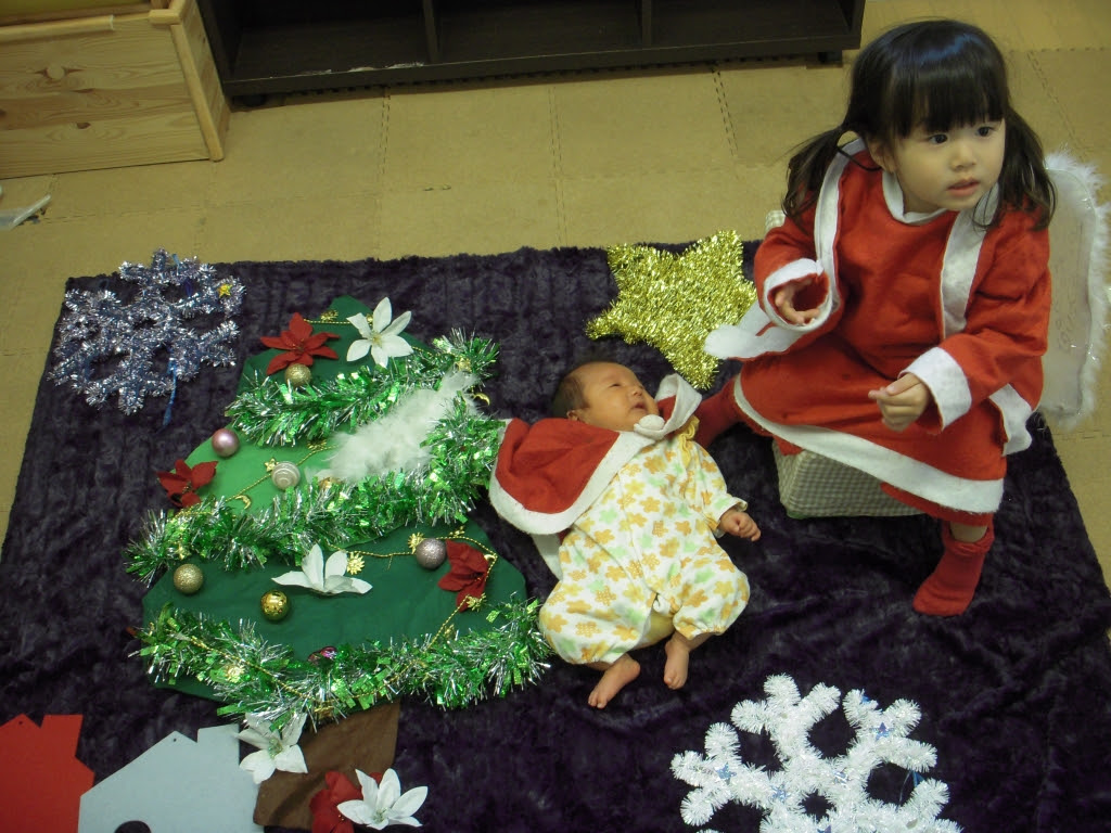 11 1 木 クリスマスの寝相アートを始めました 明海つどいの広場 スタッフブログ