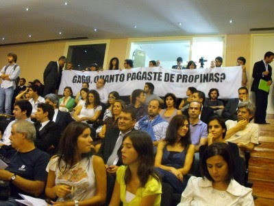 Protesto de estudantes da Academia do Porto, na cerimónia de abertura do ano lectivo do Ensino Superior Politécnico