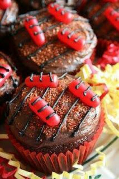 BBQ cupcakes  How cute !!! | BBQ ideas | Pinterest