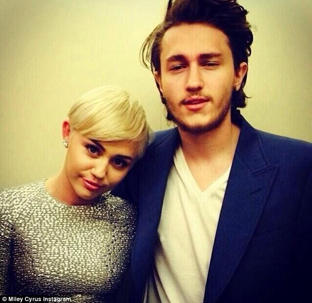 miley4