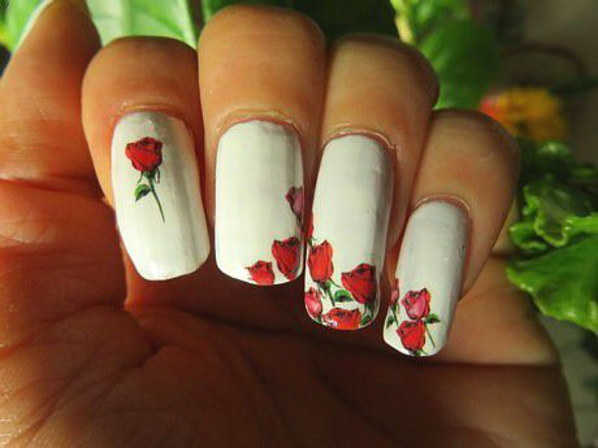 キャンドゥのウォーターネイルシールを使った薔薇ネイルデザイン コスメニュース びぃらぼ