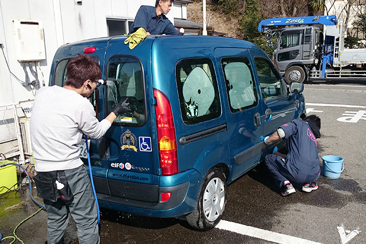 全塗装ではない新技術 車のペンキ 鉄粉 コンクリート付着物を除去 Vc Support