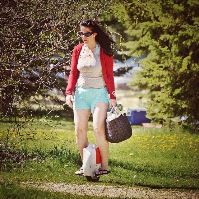 http://www.airwheel.net/skateboard/Airwheel_X5_a.jpg