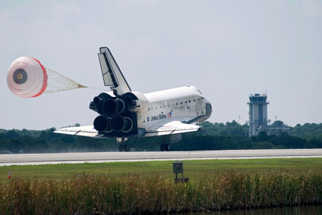 Jun14-2008-STS124landing