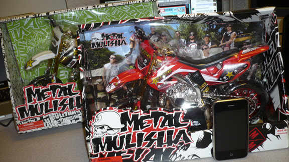  hooked me up with a gang of Metal Mulisha's new 1:6 scale replica bikes.