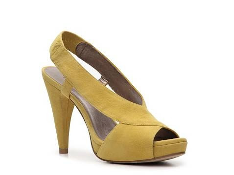 yellow heel that can be for the office or weekends