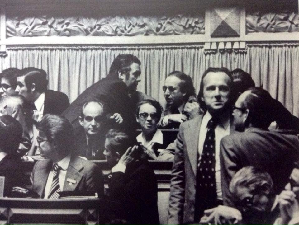 Sophia na assembleia constituinte de 1975. 