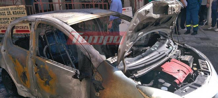 Πάτρα: Τσακώθηκαν και έβαλε φωτιά σε αυτοκίνητο συγγενή του- Κάηκαν δύο ακόμα οχήματα [εικόνες&βίντεο]