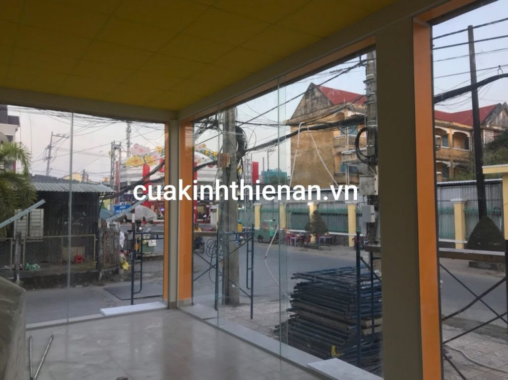 kính cường lực 