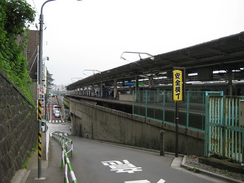 Nishinippori rail station (looking North)