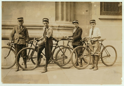 Lewis Hine - Bicycle Messenger