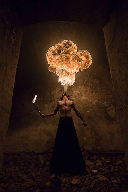 fire 11 27 Breathtaking Examples of Fire Performance Photography