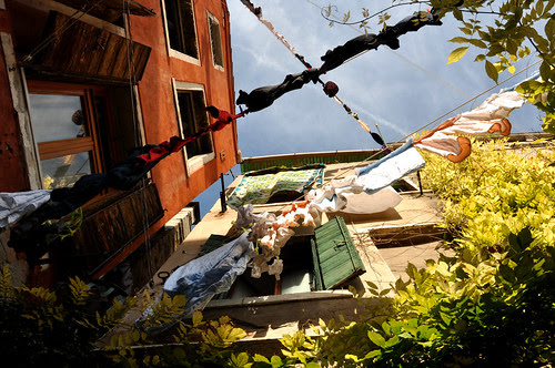 Laundryoveracourtyard