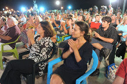 Cecília Honório e Ana Drago marcaram presença me mais um comício do Bloco. Foto de Paulete Matos