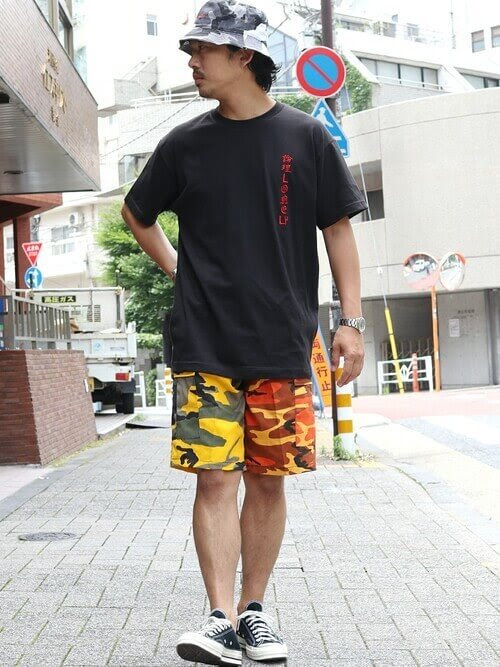 迷彩柄のショートパンツのメンズコーデ21 人気の迷彩柄ショートパンツを紹介 春夏秋冬トレンド情報ピポパ発信局