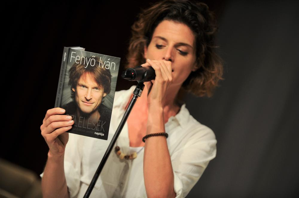 Népszava Élveboncolás nagyközönség előtt