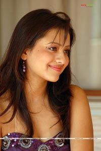 Sexy Madalasa Sharma Cleavage Show