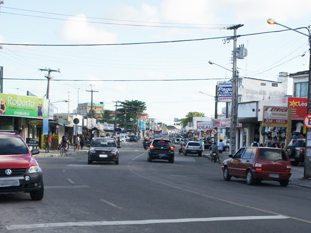 Avenida Josefa Taveira, uma das principais do bairro de Mangabeira, Paraíba (Foto: Inaê Teles/G1)
