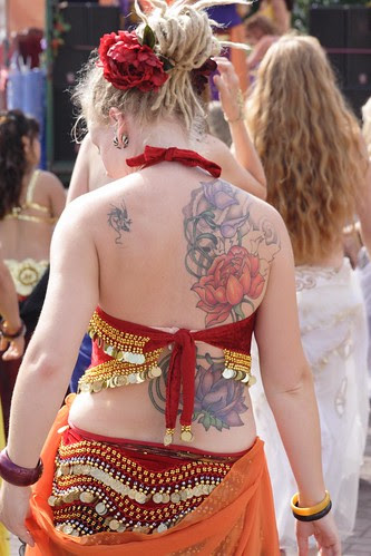 Women Tattoos: Sexy Back Flower Tattoo girl