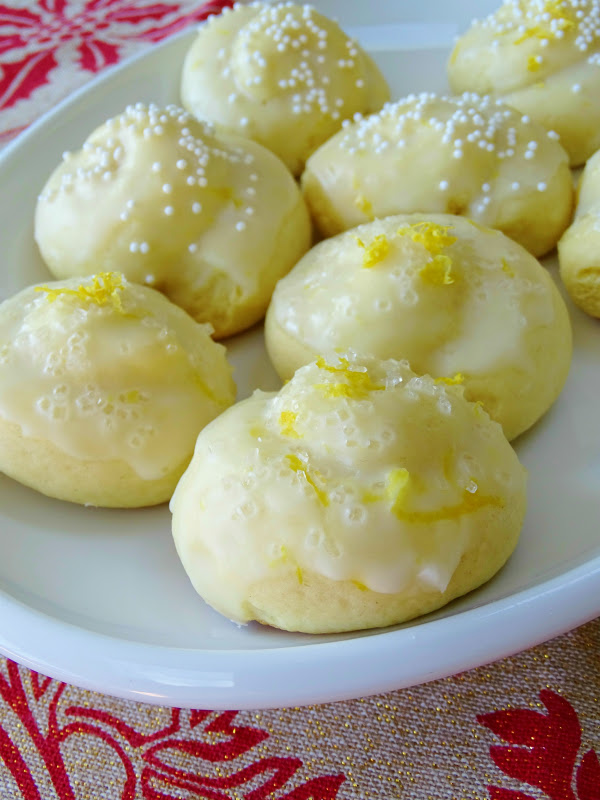 Anginetti, Italian Lemon Knot Cookies - Proud Italian Cook