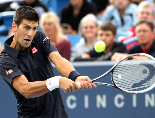 Djokovic tênis contra Gilles Simon (Foto: Reuters)