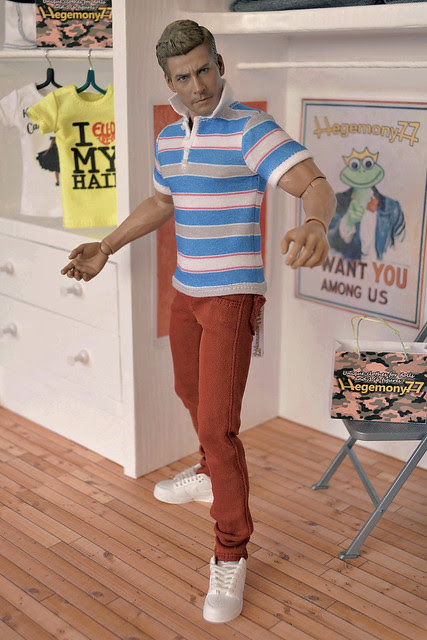 1/ 6 scale Hot Toys TTM 19 figure in custom made Simon Brodkin Lee Nelson inspired polo shirt