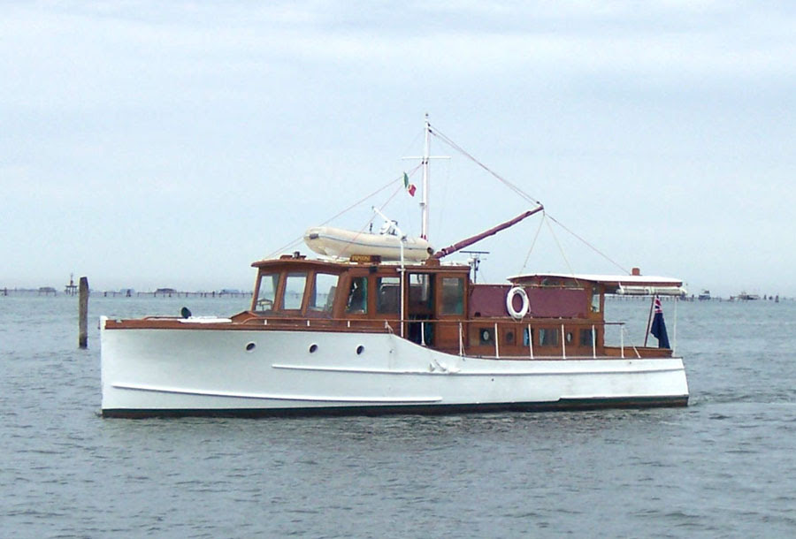 CLASSIC WOODEN MOTOR BOATS « All Boats