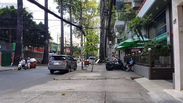 quận 1, Đoàn Ngọc Hải, vỉa hè, giành lại vỉa hè, tái chiếm,
